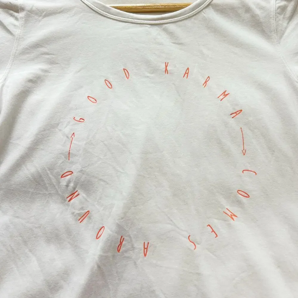 Lululemon Love Crew Expression Tee White “Good Karma” Graphic Women’s Size 4